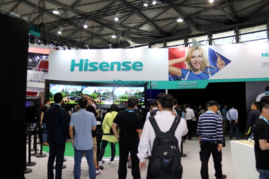 海信展臺趣味不斷 CES首日金剛II現(xiàn)身(圖1)
