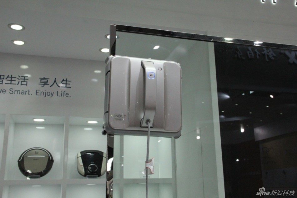 科沃斯家庭服務機器人 CES Asia 2016展會(圖1) 科沃斯家庭服務機器人 CES Asia 2016展會(圖1)